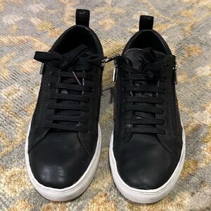 Black Hugo Boss men's size 40 shoes.
